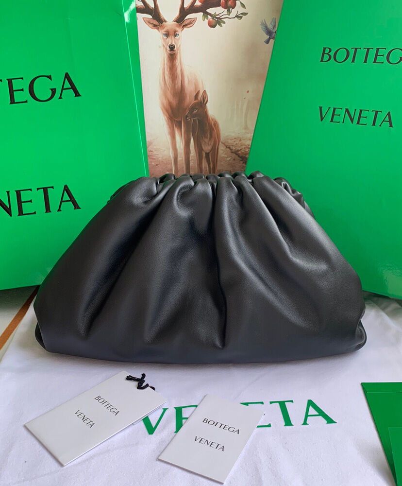 Bottega Veneta Teen Pouch Leather Clutch Black